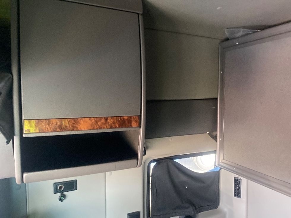 Sleeper Tractor-Heavy Duty Tractors-International-2020-LT625-El Paso-TX-723,482\n\t\tmiles-$ 40,250 - Image 19