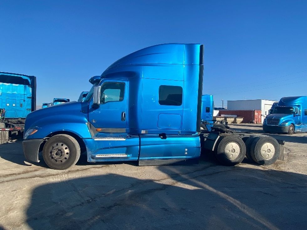 Sleeper Tractor-Heavy Duty Tractors-International-2020-LT625-El Paso-TX-723,482\n\t\tmiles-$ 40,250 - Image 4