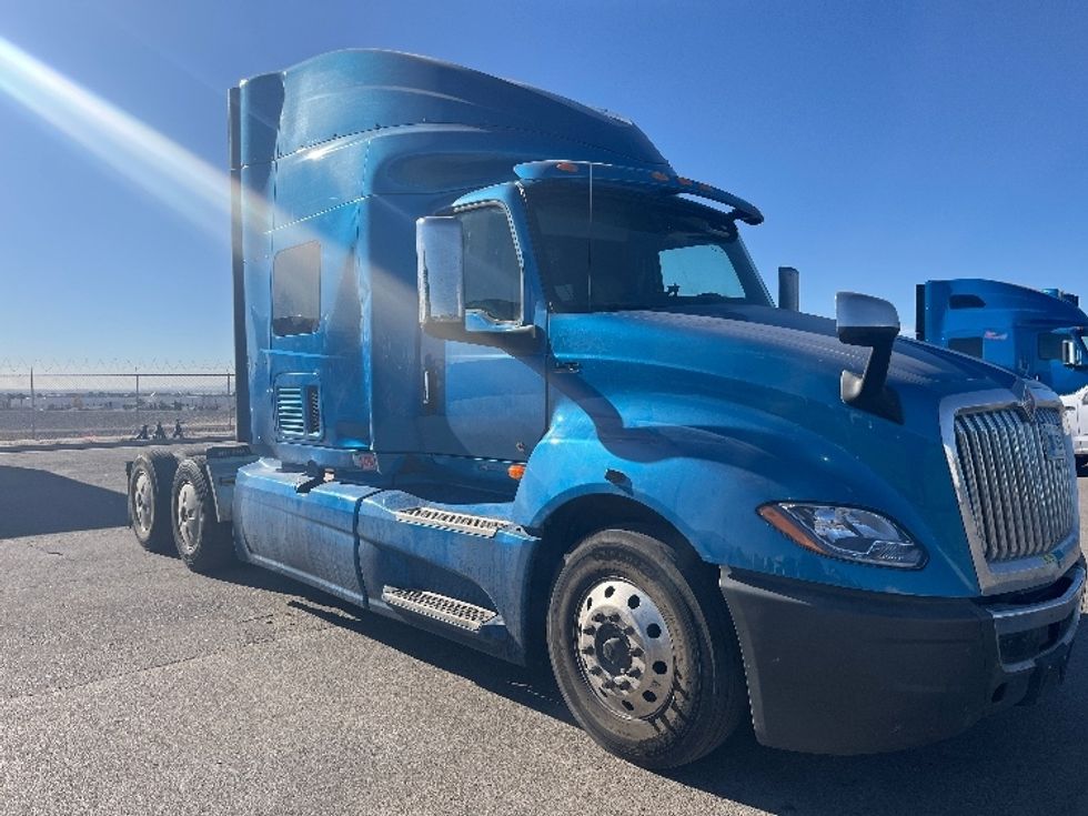 Sleeper Tractor-Heavy Duty Tractors-International-2020-LT625-El Paso-TX-723,820\n\t\tmiles-$ 30,000 - Image 1