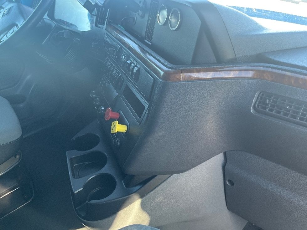 Sleeper Tractor-Heavy Duty Tractors-International-2020-LT625-El Paso-TX-723,820\n\t\tmiles-$ 30,000 - Image 15