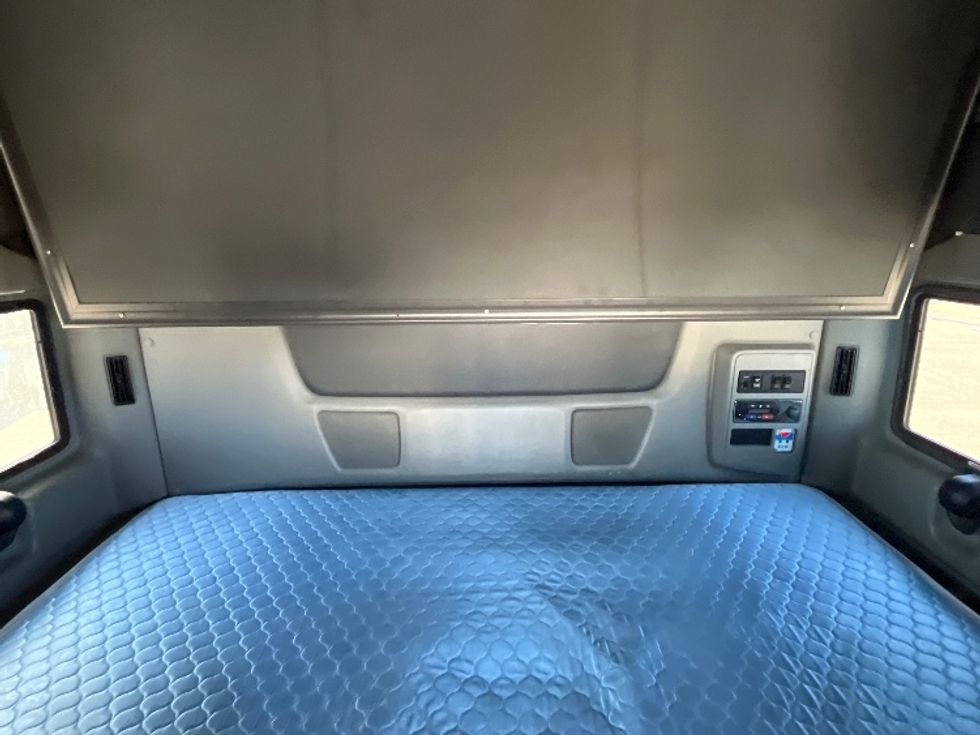 Sleeper Tractor-Heavy Duty Tractors-International-2020-LT625-El Paso-TX-723,820\n\t\tmiles-$ 30,000 - Image 16