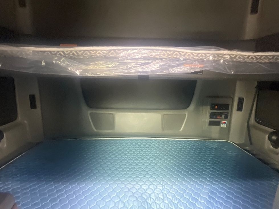 Sleeper Tractor-Heavy Duty Tractors-International-2020-LT625-El Paso-TX-724,567\n\t\tmiles-$ 30,000 - Image 16