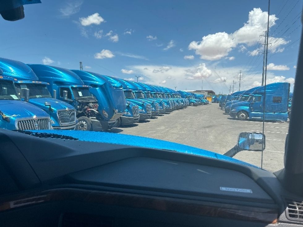 Sleeper Tractor-Heavy Duty Tractors-International-2020-LT625-El Paso-TX-725,675\n\t\tmiles-$ 29,000 - Image 14