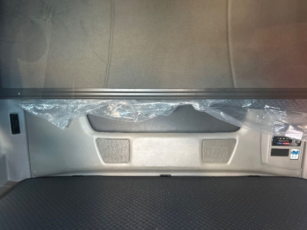 Sleeper Tractor-Heavy Duty Tractors-International-2020-LT625-El Paso-TX-725,675\n\t\tmiles-$ 29,000 - Image 16