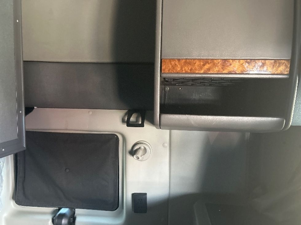 Sleeper Tractor-Heavy Duty Tractors-International-2020-LT625-El Paso-TX-725,675\n\t\tmiles-$ 29,000 - Image 18