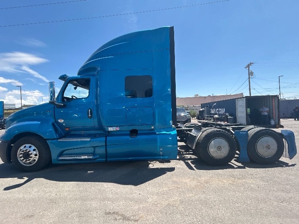 Sleeper Tractor-Heavy Duty Tractors-International-2020-LT625-El Paso-TX-725,675\n\t\tmiles-$ 29,000 - Image 4