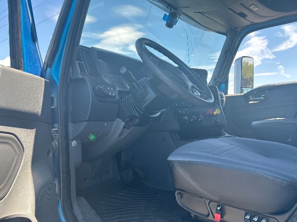 Sleeper Tractor-Heavy Duty Tractors-International-2020-LT625-El Paso-TX-725,675\n\t\tmiles-$ 29,000 - Image 9