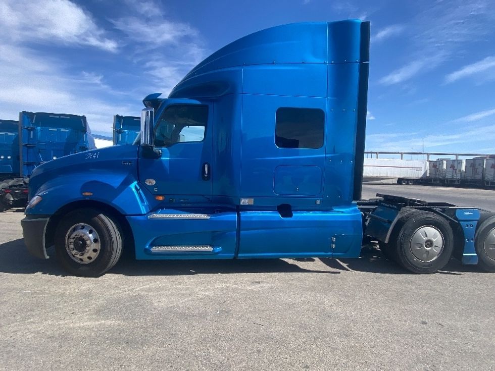 Sleeper Tractor-Heavy Duty Tractors-International-2020-LT625-El Paso-TX-727,581\n\t\tmiles-$ 29,750 - Image 4