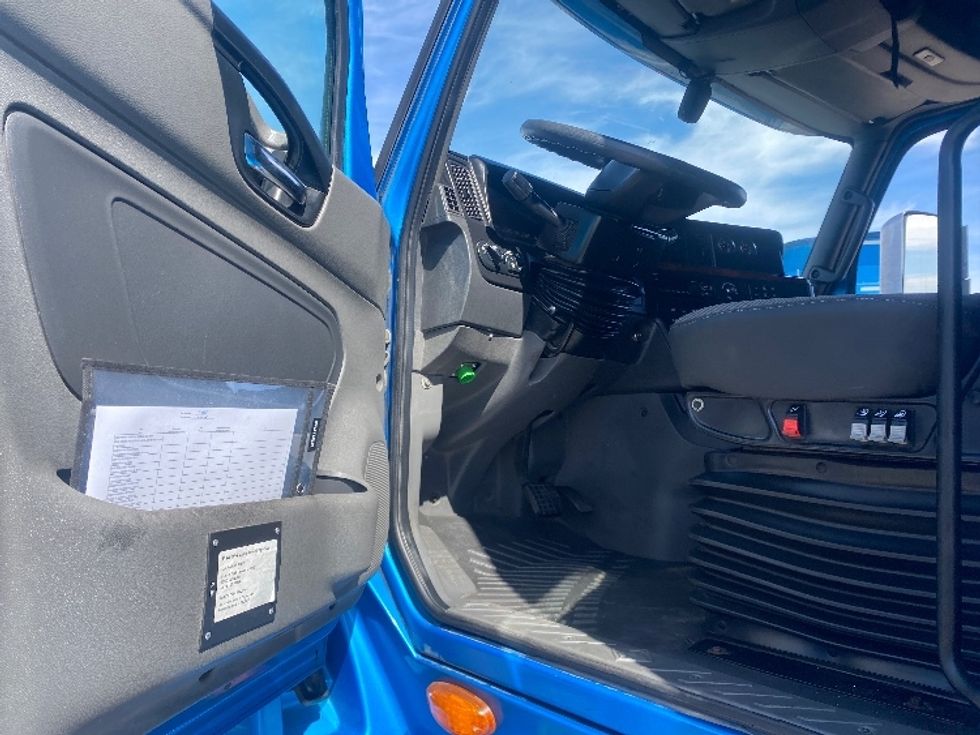 Sleeper Tractor-Heavy Duty Tractors-International-2020-LT625-El Paso-TX-727,581\n\t\tmiles-$ 29,750 - Image 9