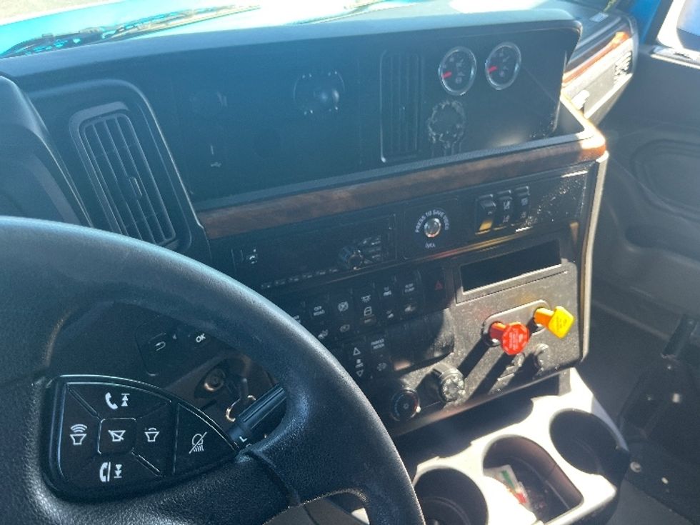 Sleeper Tractor-Heavy Duty Tractors-International-2020-LT625-El Paso-TX-727,692\n\t\tmiles-$ 29,750 - Image 10