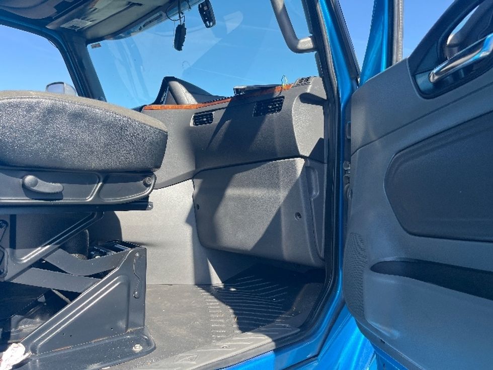 Sleeper Tractor-Heavy Duty Tractors-International-2020-LT625-El Paso-TX-727,692\n\t\tmiles-$ 29,750 - Image 13