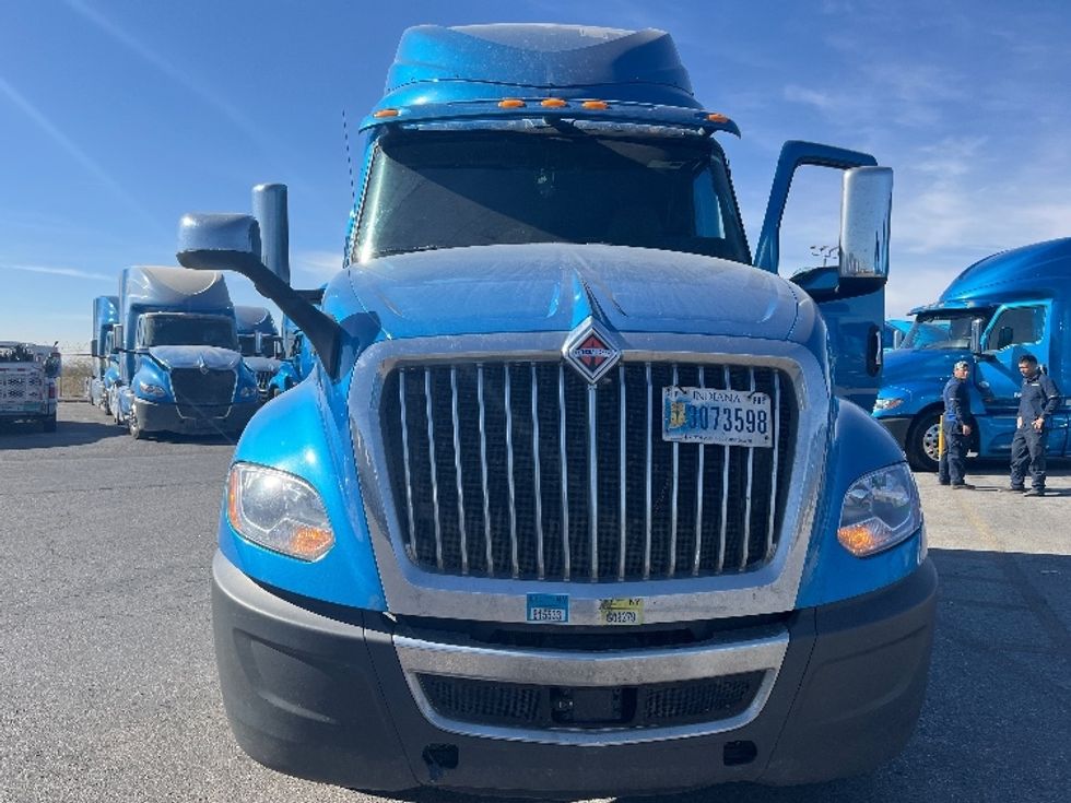 Sleeper Tractor-Heavy Duty Tractors-International-2020-LT625-El Paso-TX-727,692\n\t\tmiles-$ 29,750 - Image 2