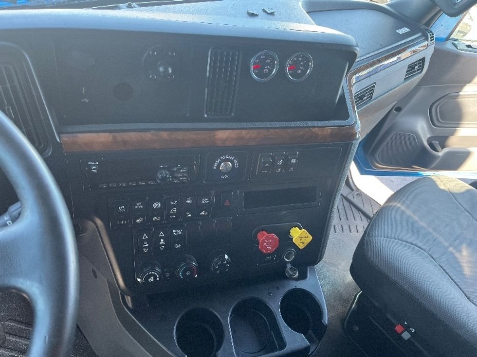 Sleeper Tractor-Heavy Duty Tractors-International-2020-LT625-El Paso-TX-729,304\n\t\tmiles-$ 29,750 - Image 10
