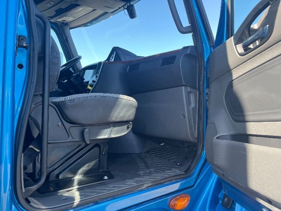 Sleeper Tractor-Heavy Duty Tractors-International-2020-LT625-El Paso-TX-729,304\n\t\tmiles-$ 29,750 - Image 13