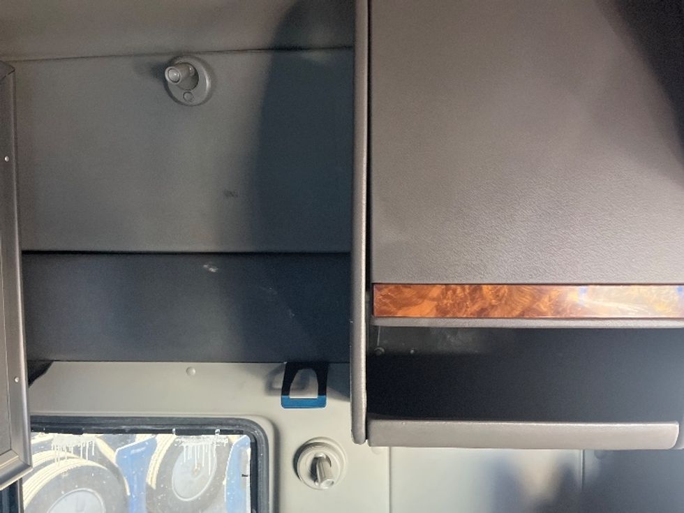 Sleeper Tractor-Heavy Duty Tractors-International-2020-LT625-El Paso-TX-729,304\n\t\tmiles-$ 29,750 - Image 18