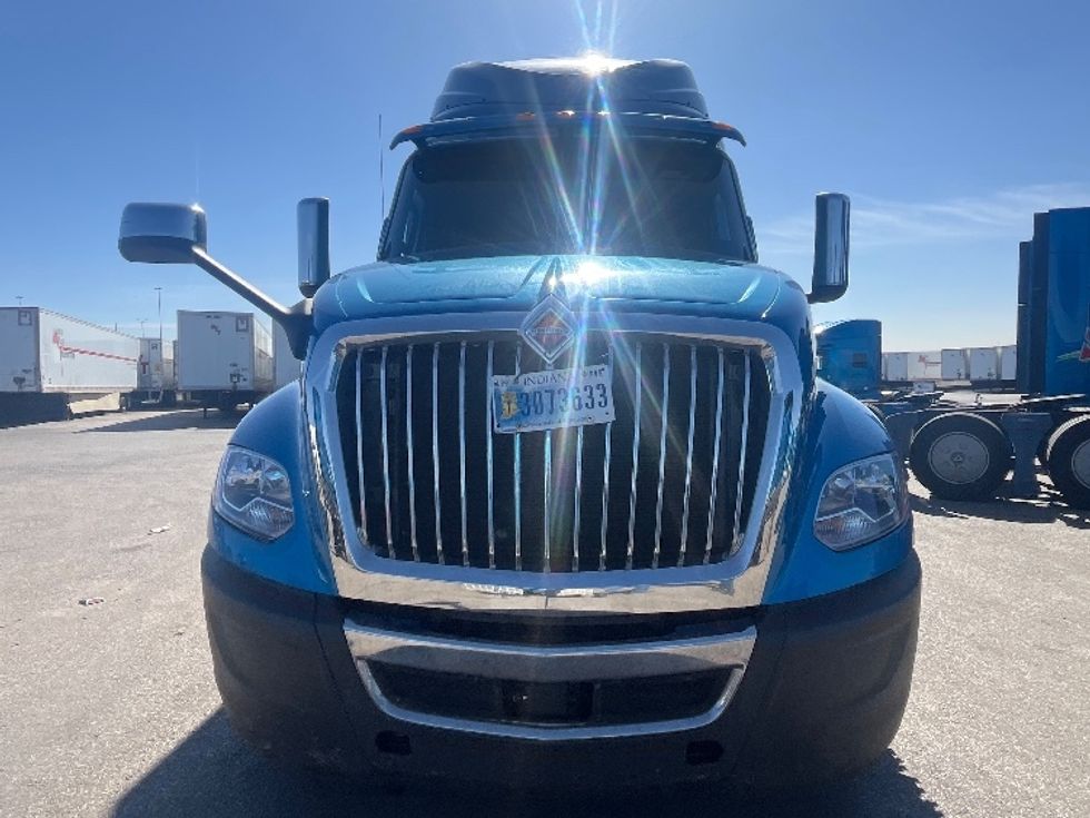 Sleeper Tractor-Heavy Duty Tractors-International-2020-LT625-El Paso-TX-729,304\n\t\tmiles-$ 29,750 - Image 2