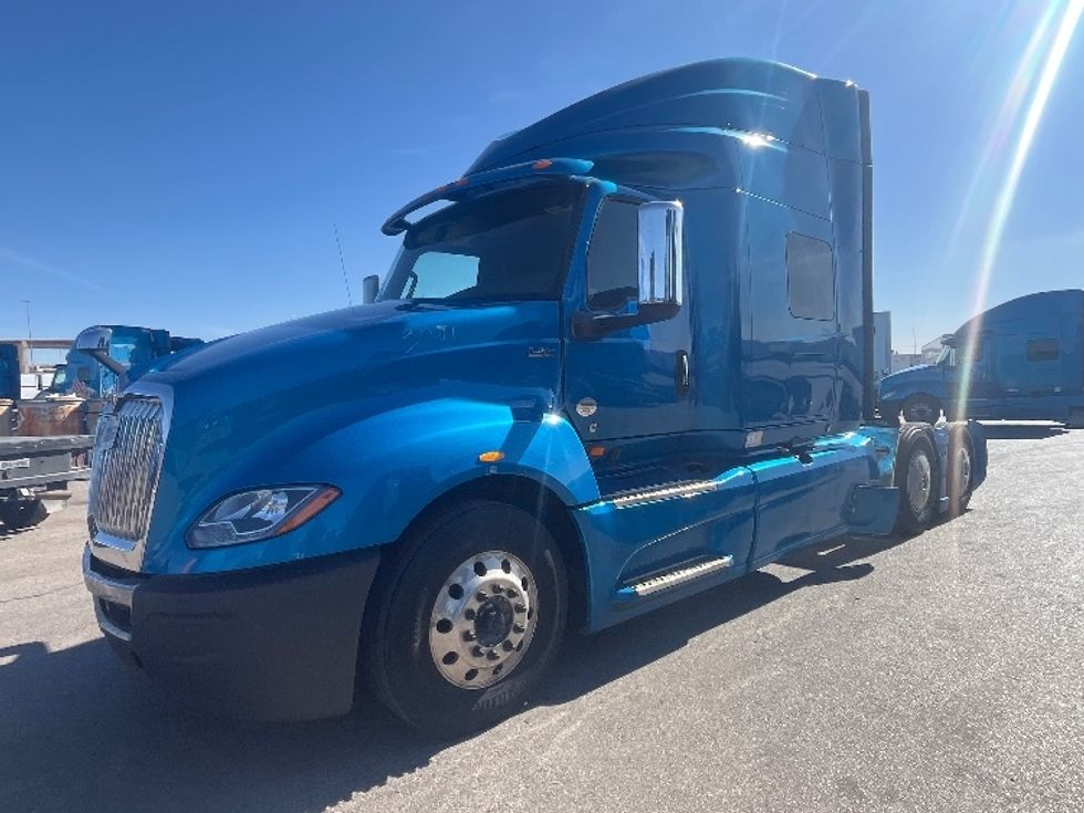 Sleeper Tractor-Heavy Duty Tractors-International-2020-LT625-El Paso-TX-729,304\n\t\tmiles-$ 29,750 - Image 3
