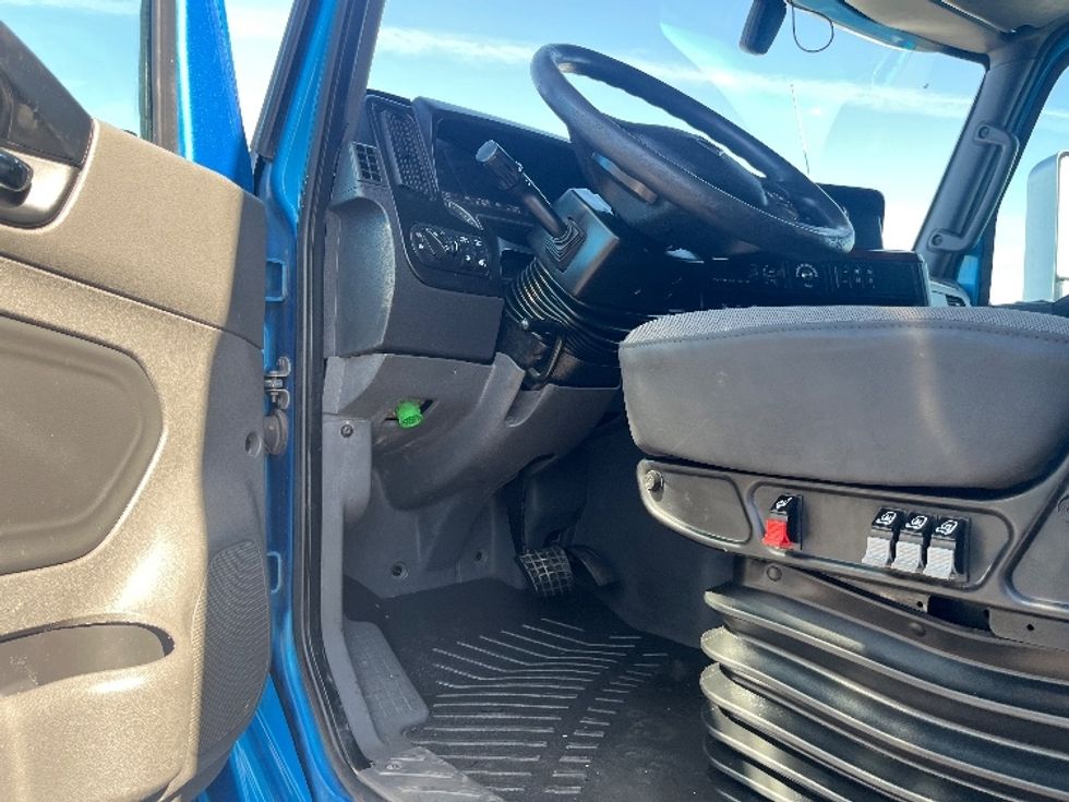 Sleeper Tractor-Heavy Duty Tractors-International-2020-LT625-El Paso-TX-729,304\n\t\tmiles-$ 29,750 - Image 9