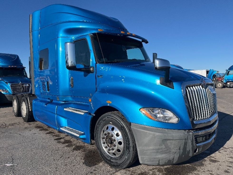 Sleeper Tractor-Heavy Duty Tractors-International-2020-LT625-El Paso-TX-730,292\n\t\tmiles-$ 29,500 - Image 1