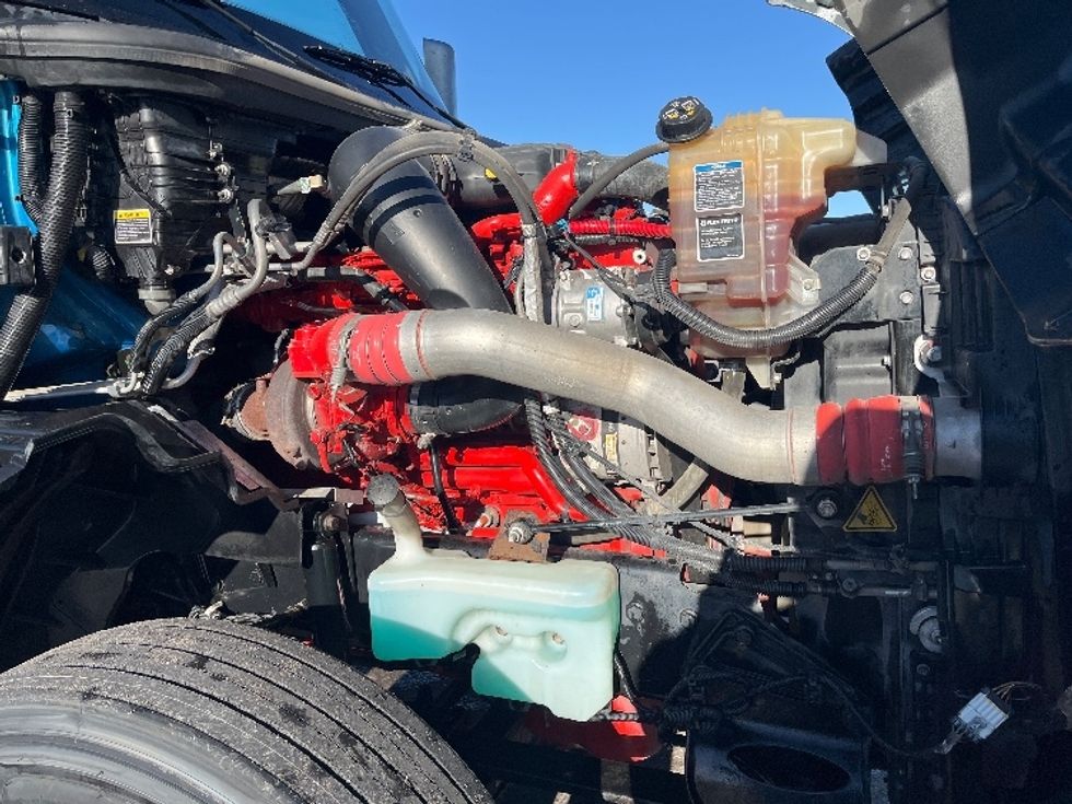2020 International LT625 LT photo 17