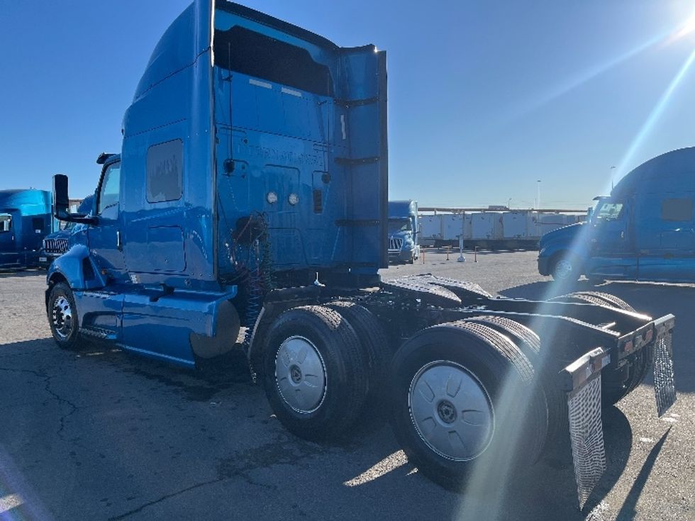 2020 International LT625 LT photo 5