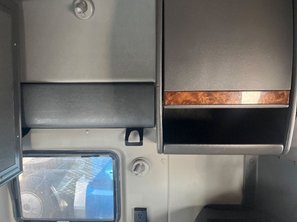 Sleeper Tractor-Heavy Duty Tractors-International-2020-LT625-El Paso-TX-730,533\n\t\tmiles-$ 29,500 - Image 18