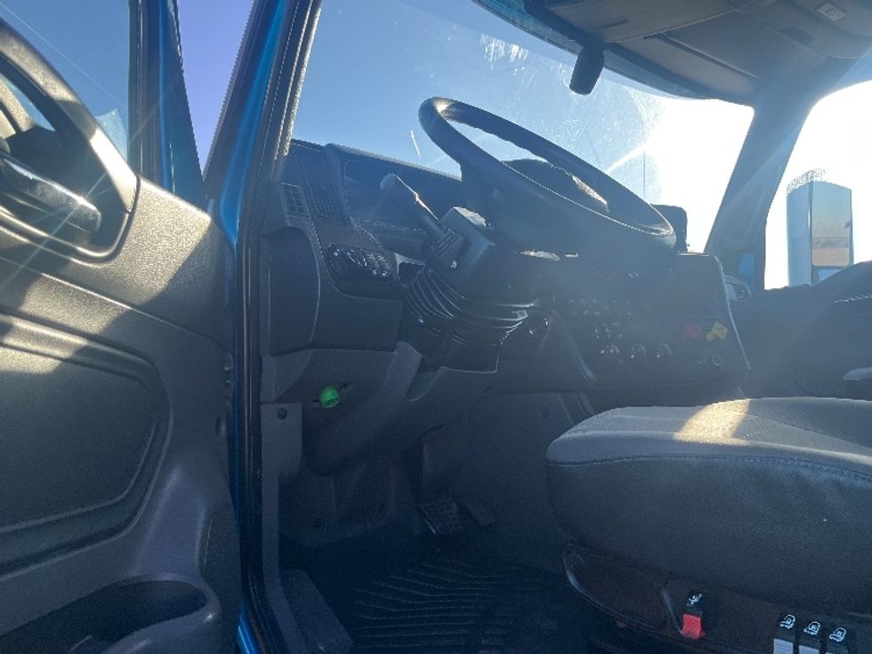 Sleeper Tractor-Heavy Duty Tractors-International-2020-LT625-El Paso-TX-730,533\n\t\tmiles-$ 29,500 - Image 9