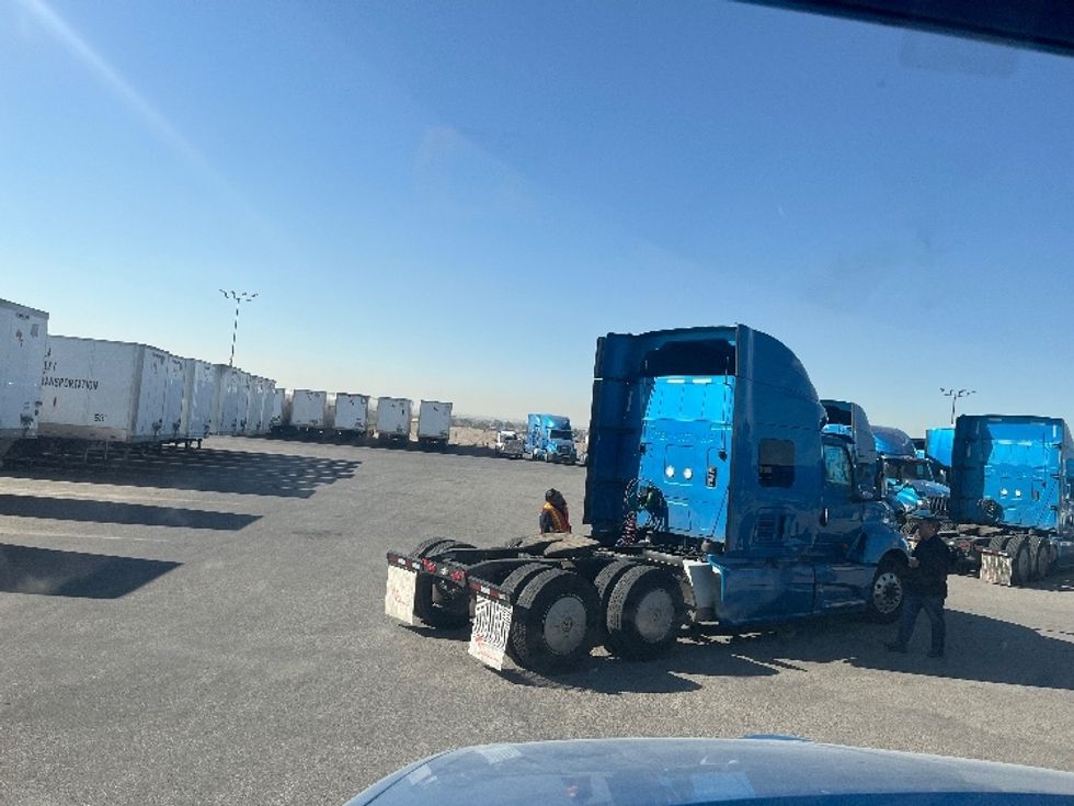 Sleeper Tractor-Heavy Duty Tractors-International-2020-LT625-El Paso-TX-731,620\n\t\tmiles-$ 29,500 - Image 11