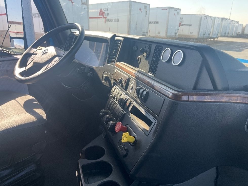 Sleeper Tractor-Heavy Duty Tractors-International-2020-LT625-El Paso-TX-731,620\n\t\tmiles-$ 29,500 - Image 15