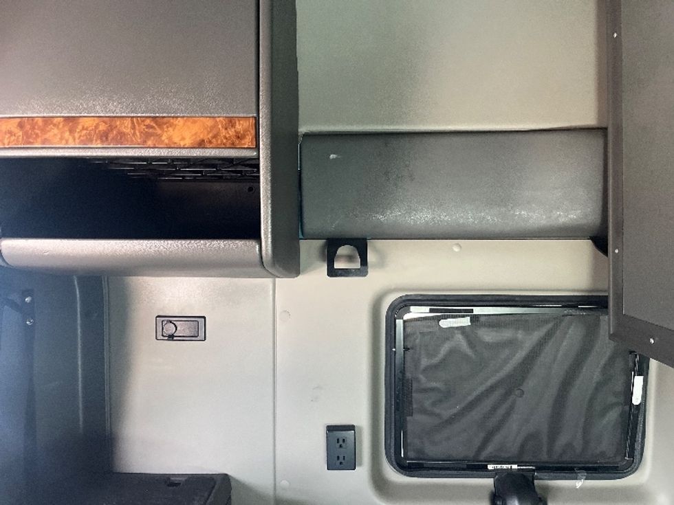 Sleeper Tractor-Heavy Duty Tractors-International-2020-LT625-El Paso-TX-731,620\n\t\tmiles-$ 29,500 - Image 19