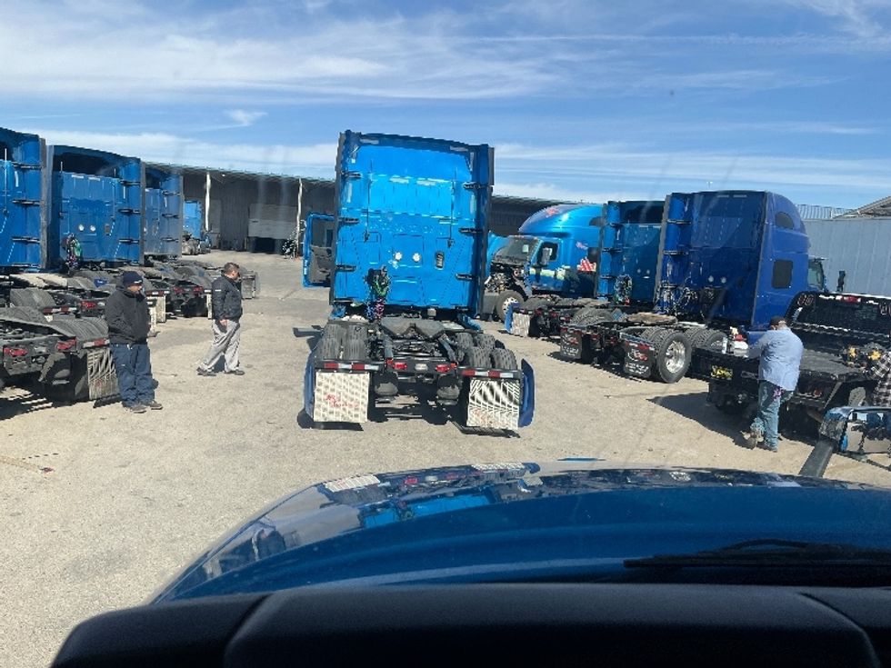 2020 International LT625 LT photo 11