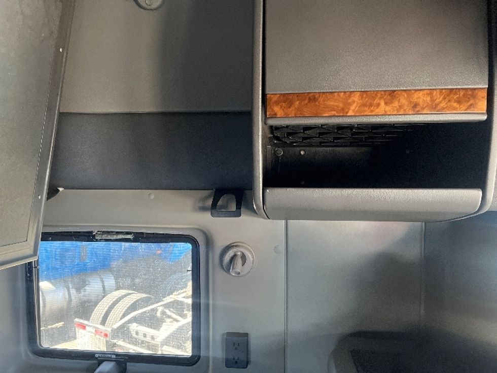 Sleeper Tractor-Heavy Duty Tractors-International-2020-LT625-El Paso-TX-731,976\n\t\tmiles-$ 29,500 - Image 18