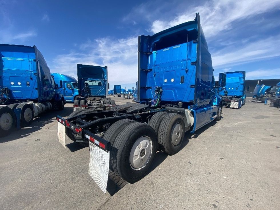 2020 International LT625 LT photo 7