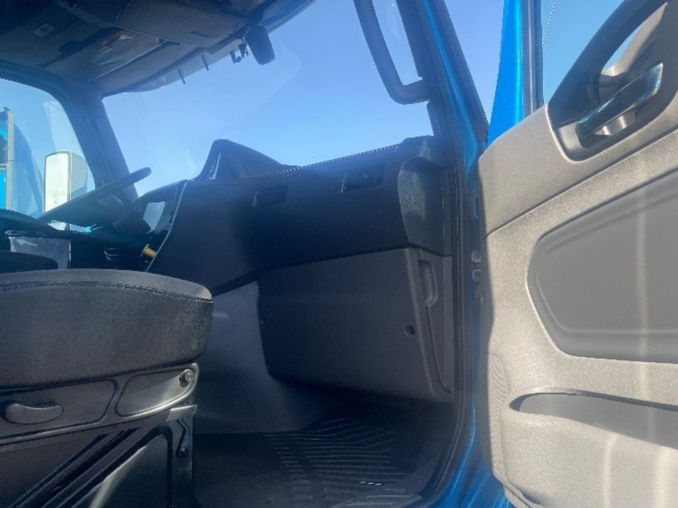 Sleeper Tractor-Heavy Duty Tractors-International-2020-LT625-El Paso-TX-733,793\n\t\tmiles-$ 29,250 - Image 13