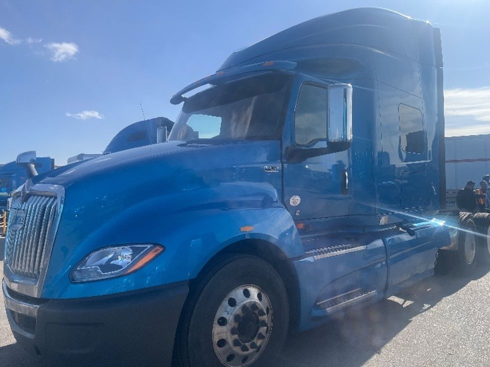 Sleeper Tractor-Heavy Duty Tractors-International-2020-LT625-El Paso-TX-733,793\n\t\tmiles-$ 29,250 - Image 3