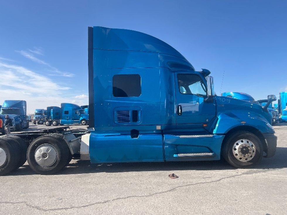 Sleeper Tractor-Heavy Duty Tractors-International-2020-LT625-El Paso-TX-733,793\n\t\tmiles-$ 29,250 - Image 8