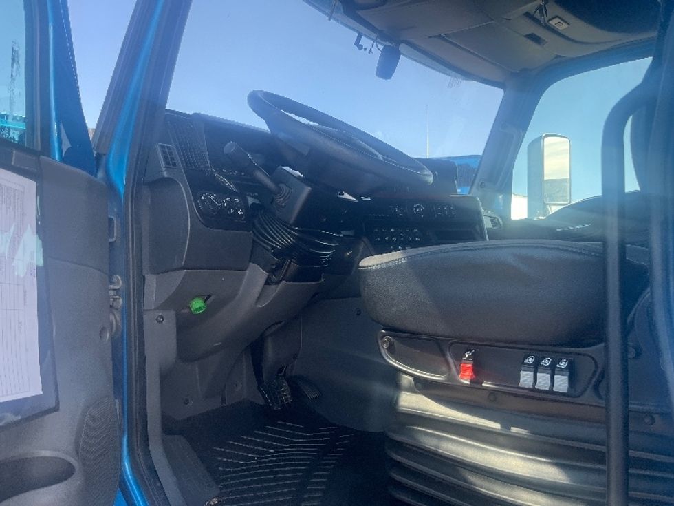 Sleeper Tractor-Heavy Duty Tractors-International-2020-LT625-El Paso-TX-733,793\n\t\tmiles-$ 29,250 - Image 9