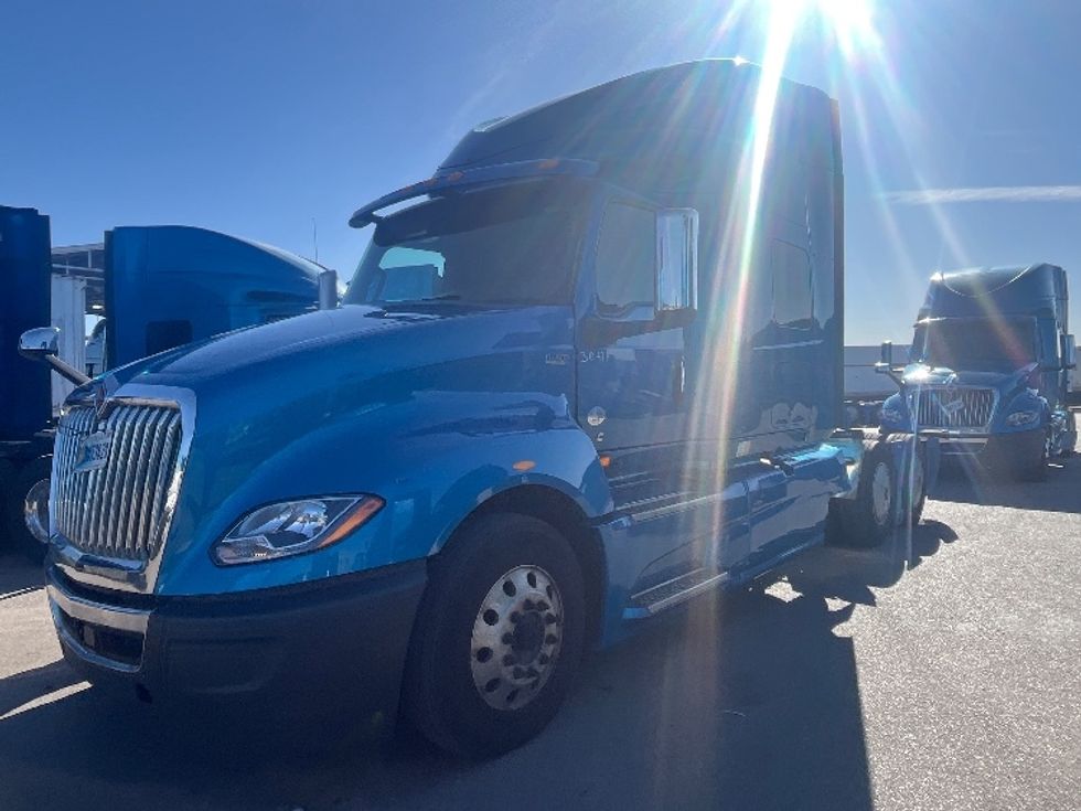 Sleeper Tractor-Heavy Duty Tractors-International-2020-LT625-El Paso-TX-734,173\n\t\tmiles-$ 29,250 - Image 3