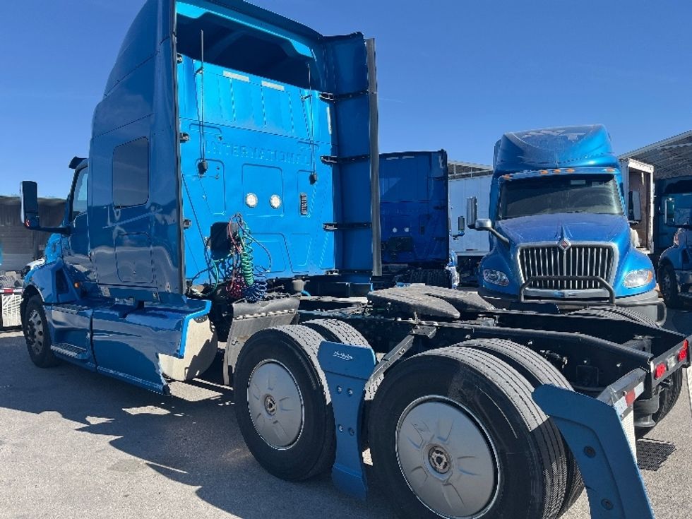 Sleeper Tractor-Heavy Duty Tractors-International-2020-LT625-El Paso-TX-734,173\n\t\tmiles-$ 29,250 - Image 5