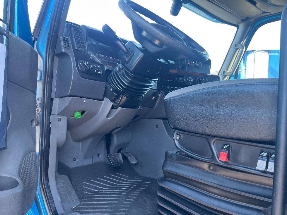 Sleeper Tractor-Heavy Duty Tractors-International-2020-LT625-El Paso-TX-734,173\n\t\tmiles-$ 29,250 - Image 9