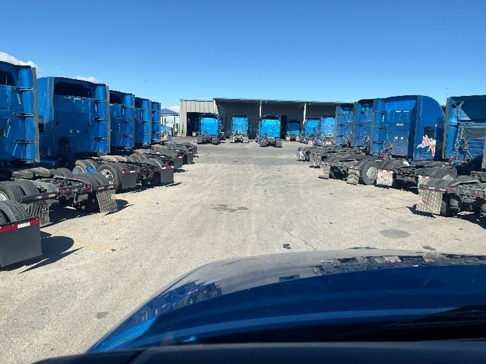 Sleeper Tractor-Heavy Duty Tractors-International-2020-LT625-El Paso-TX-734,681\n\t\tmiles-$ 29,250 - Image 11