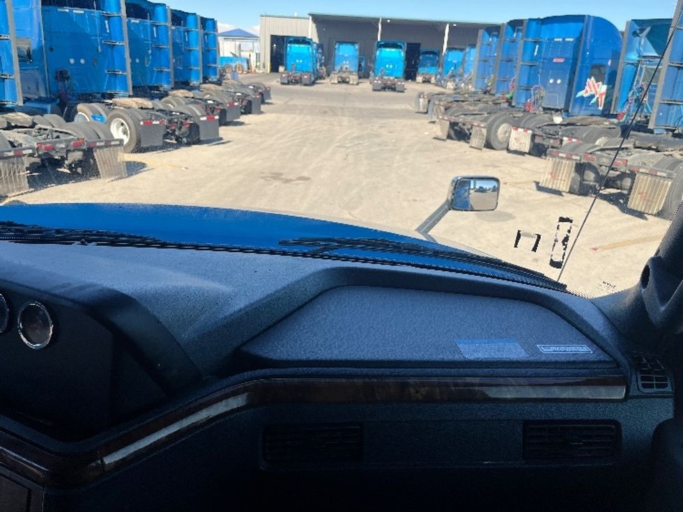 Sleeper Tractor-Heavy Duty Tractors-International-2020-LT625-El Paso-TX-734,681\n\t\tmiles-$ 29,250 - Image 14