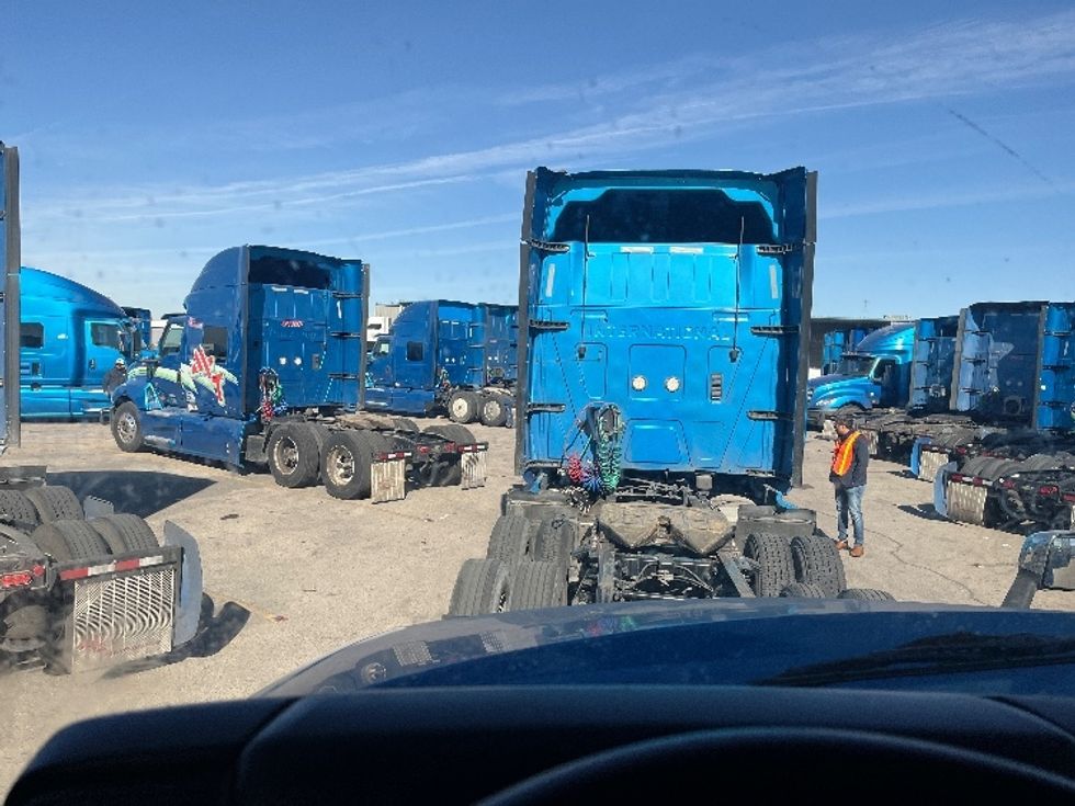 2020 International LT625 LT photo 10