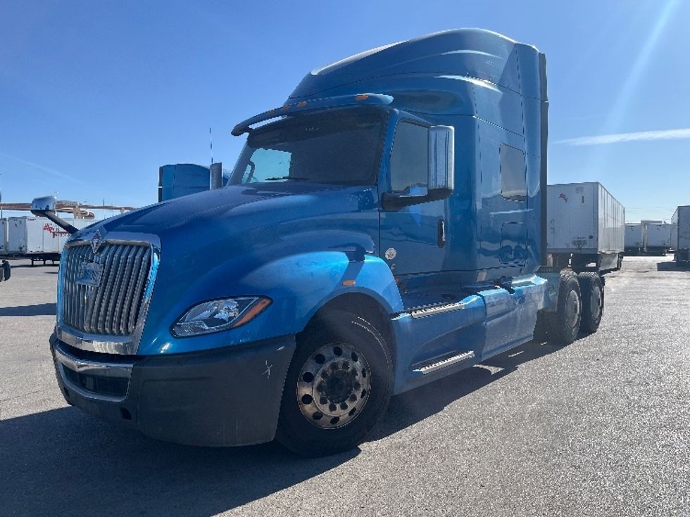 2020 International LT625 LT photo 3