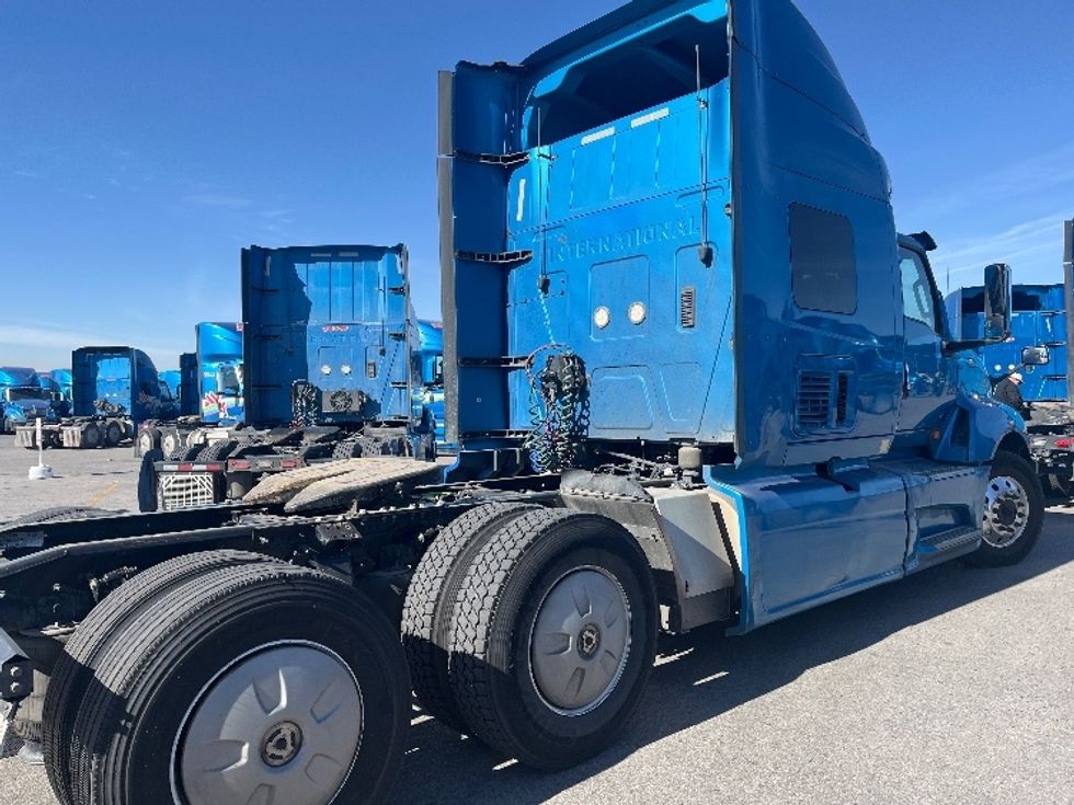 2020 International LT625 LT photo 7