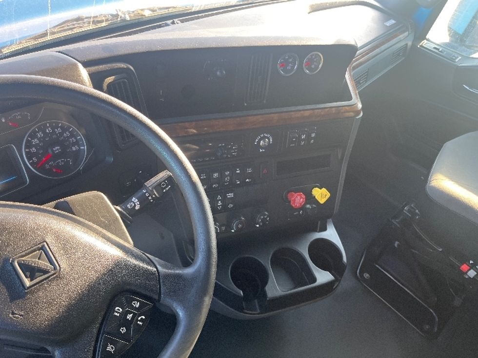 Sleeper Tractor-Heavy Duty Tractors-International-2020-LT625-El Paso-TX-735,301\n\t\tmiles-$ 28,000 - Image 10