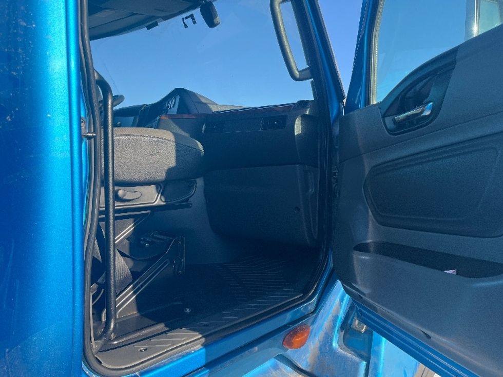 Sleeper Tractor-Heavy Duty Tractors-International-2020-LT625-El Paso-TX-735,301\n\t\tmiles-$ 28,000 - Image 13