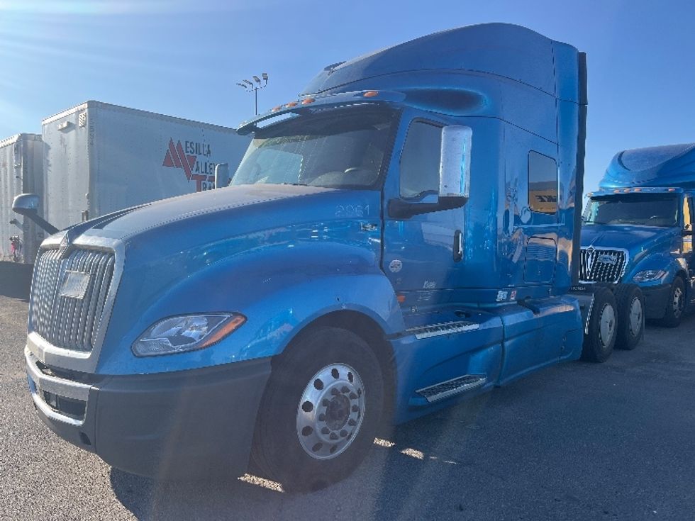 Sleeper Tractor-Heavy Duty Tractors-International-2020-LT625-El Paso-TX-735,301\n\t\tmiles-$ 28,000 - Image 3