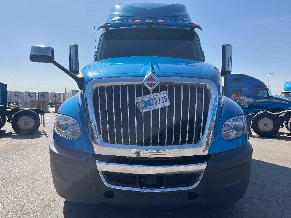 Sleeper Tractor-Heavy Duty Tractors-International-2020-LT625-El Paso-TX-736,777\n\t\tmiles-$ 29,250 - Image 2