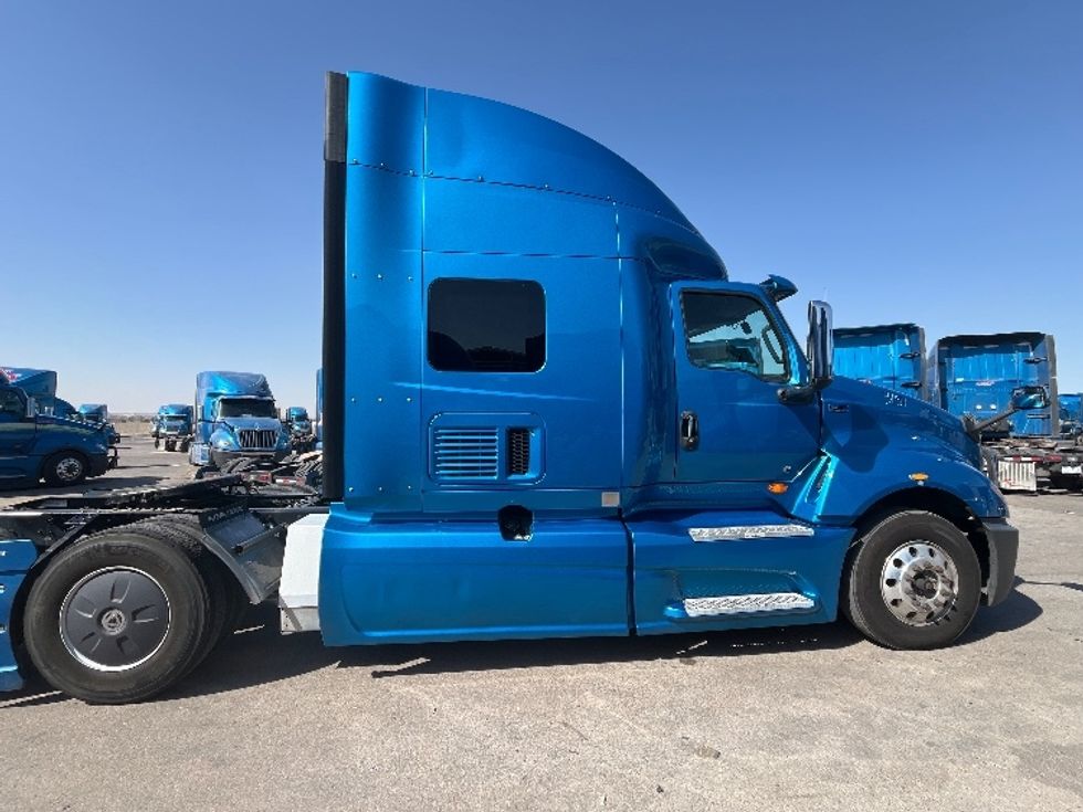 Sleeper Tractor-Heavy Duty Tractors-International-2020-LT625-El Paso-TX-736,777\n\t\tmiles-$ 29,250 - Image 8